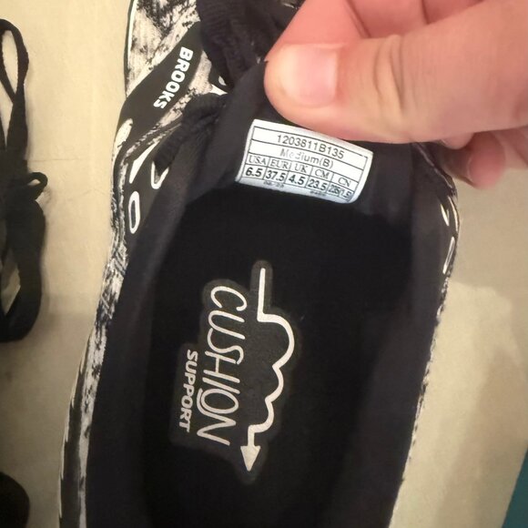 Brooks Adrenaline GTS 23 running shoe women's 6.5 - Picture 5 of 5